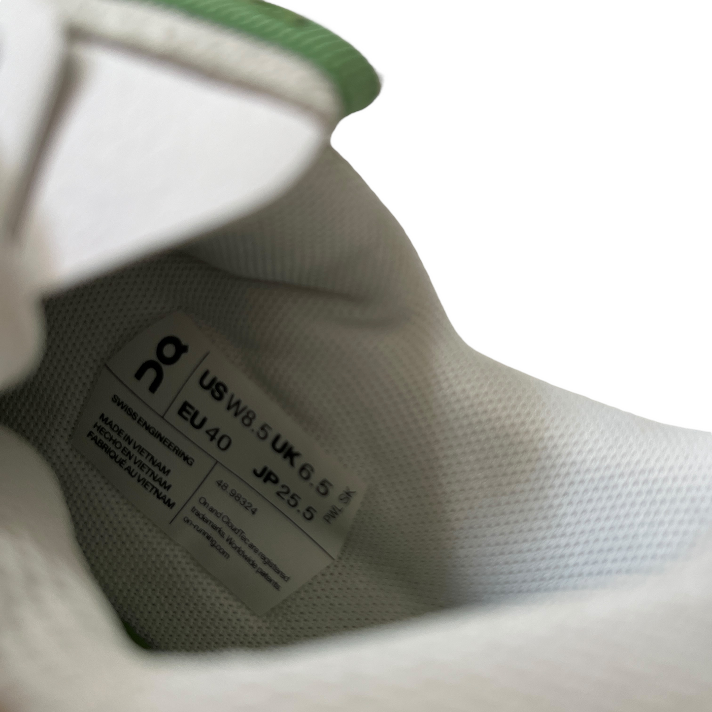 On Roger Centre Court Sneaker in White & Sage