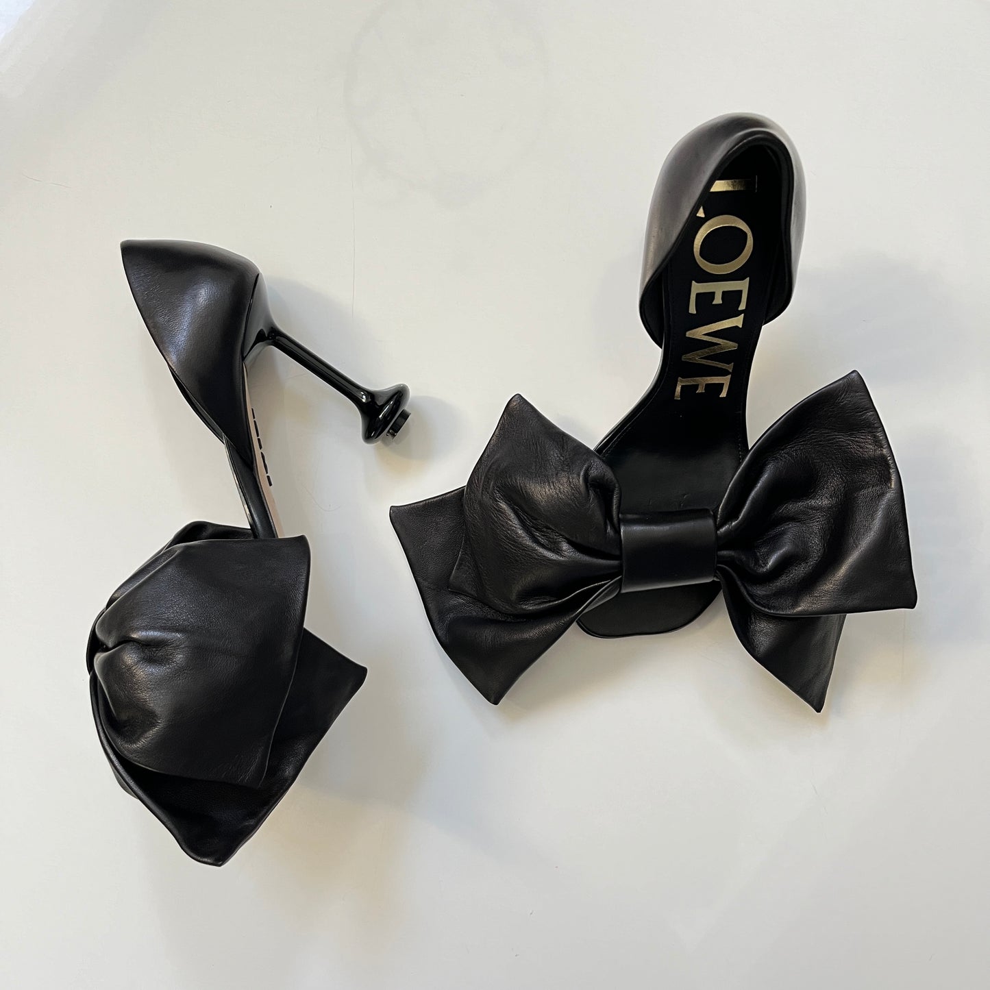 Loewe Toy Bow 90 Pump in Black