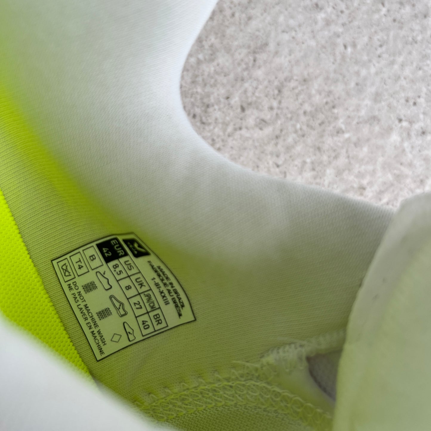 Veja Impala Sneaker in Eggshell Pierre