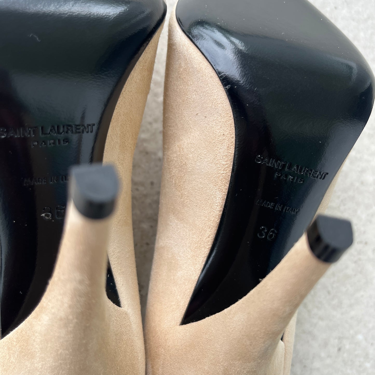 Saint Laurent Nico Pump in Cream