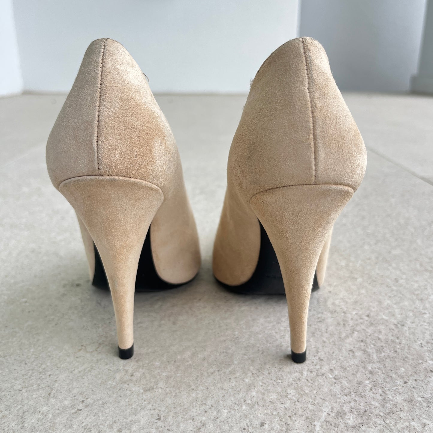 Saint Laurent Nico Pump in Cream