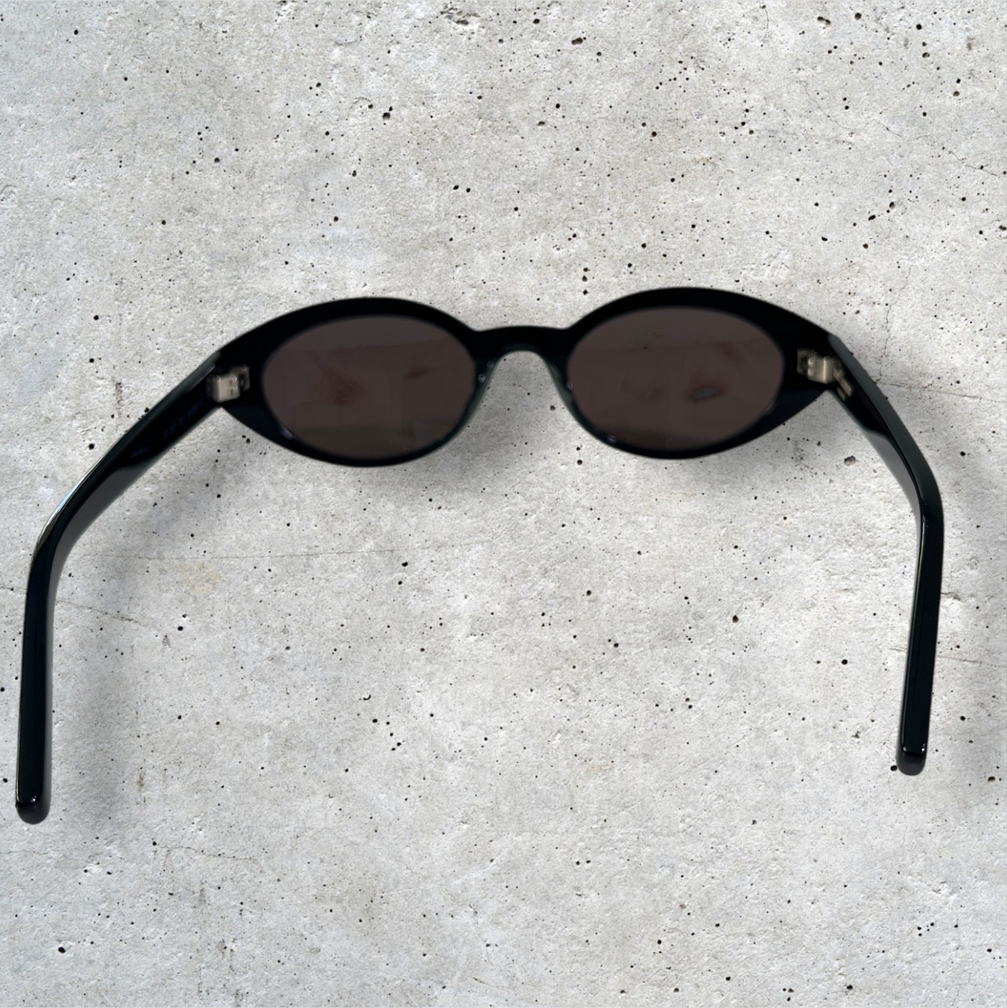 Saint Laurent Oval Sunglasses in Black