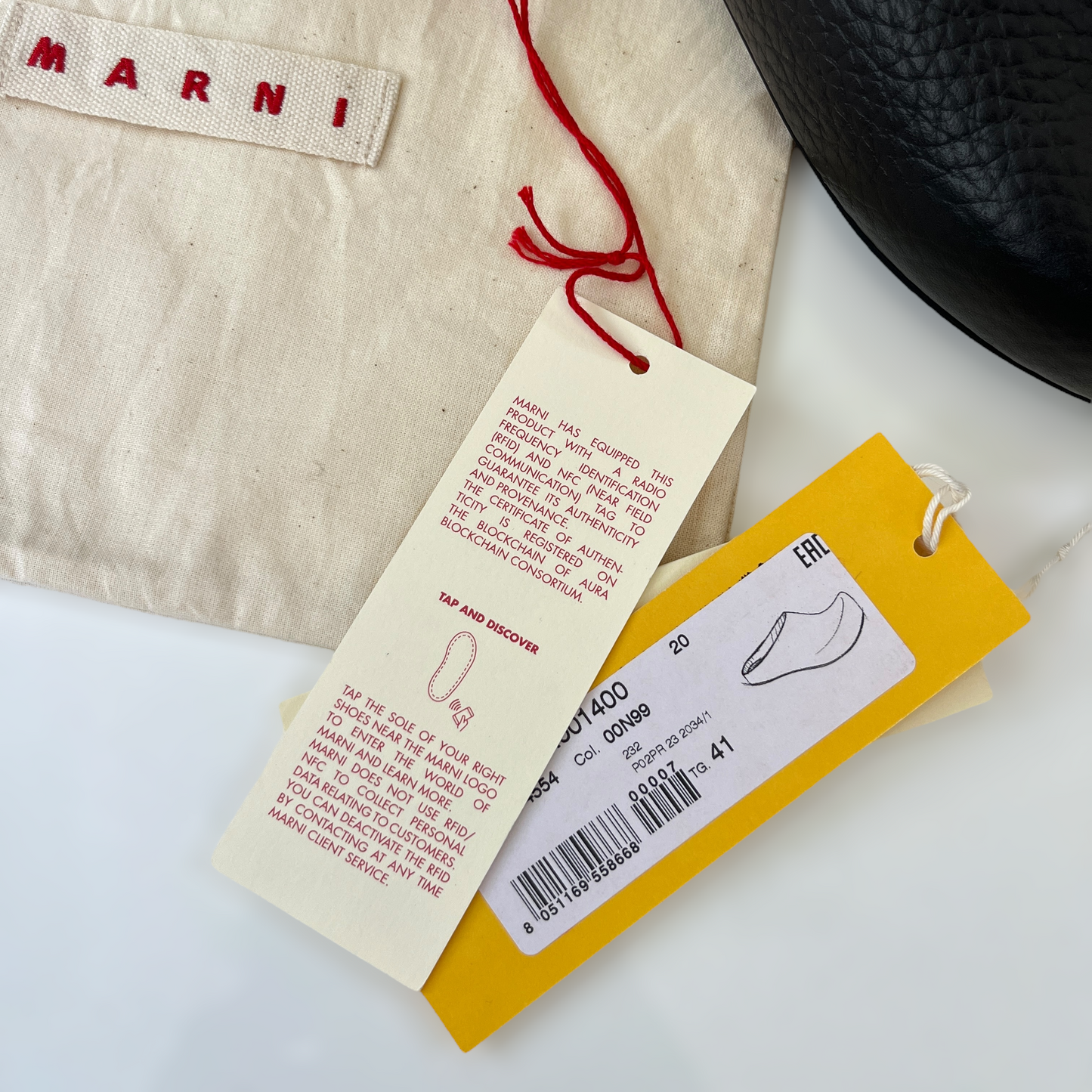Marni Fussbett Sabot in Black