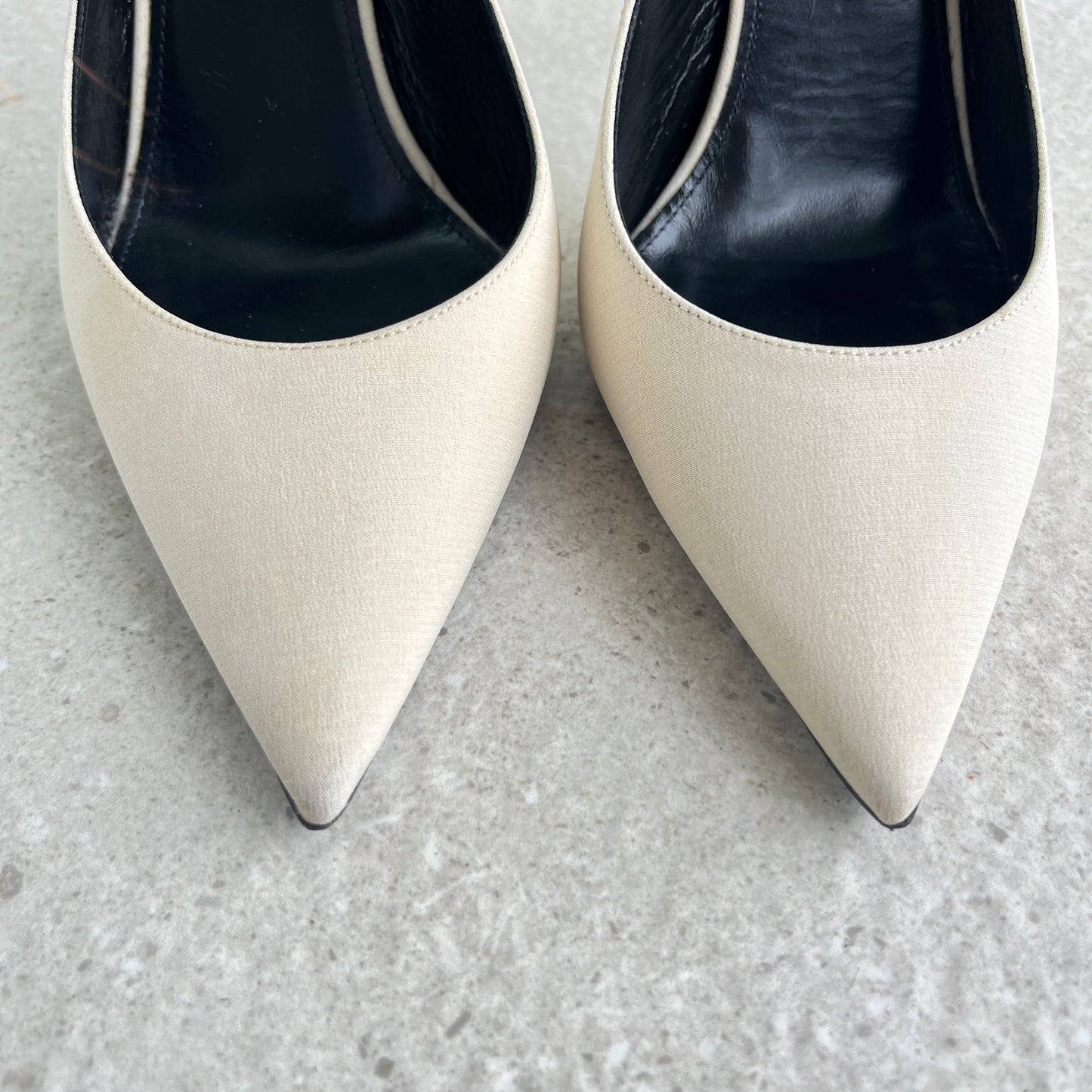 Saint Laurent Zoe Slingback Pump in Pale Sand