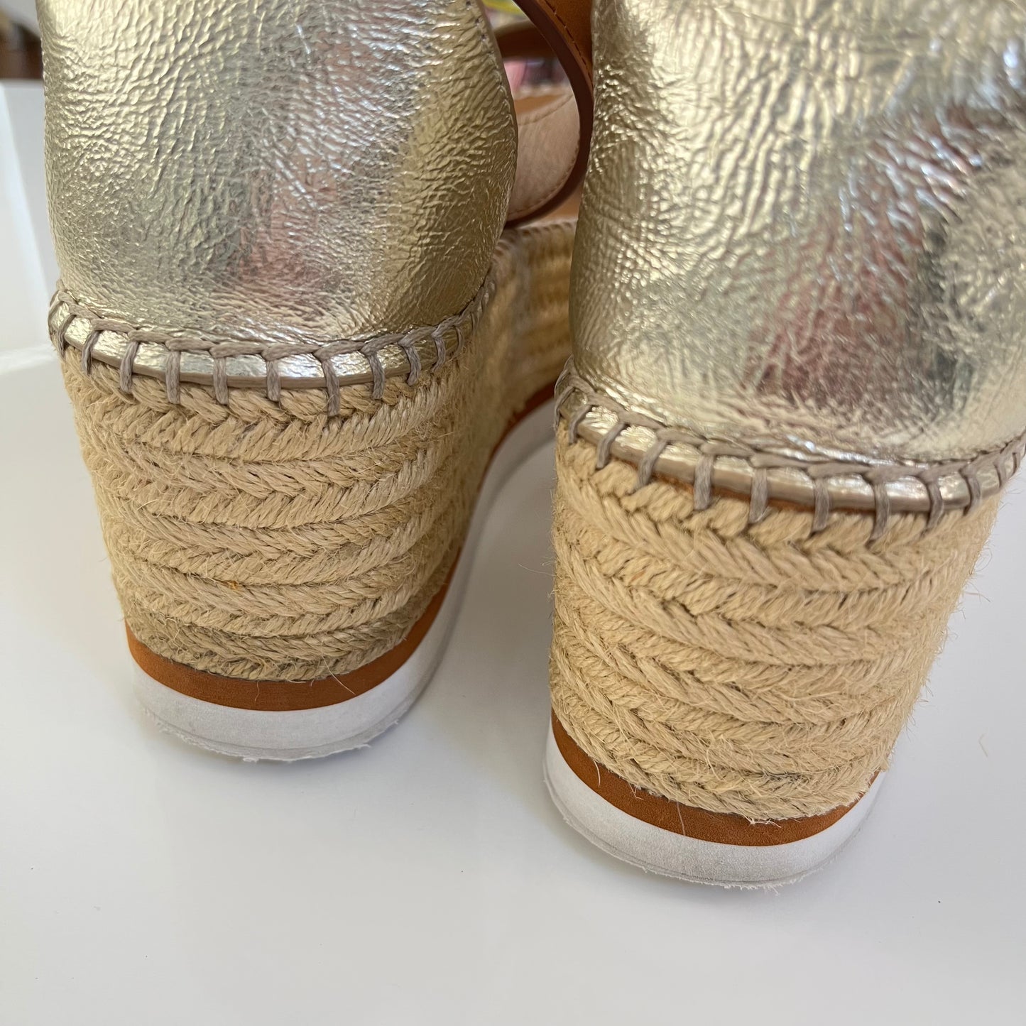 See By Chloe Glyn Sandal in Light Gold 38