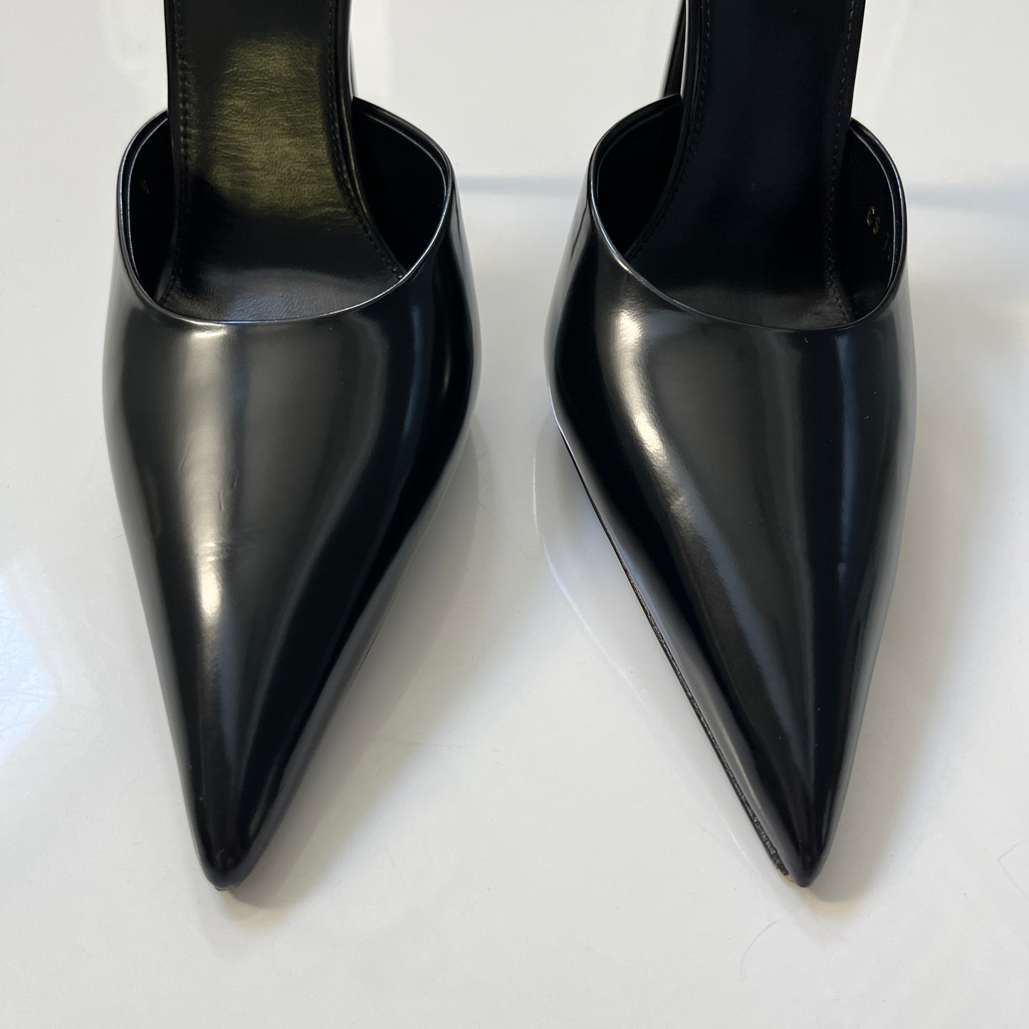 Saint Laurent Tabou Mule Pump in Nero