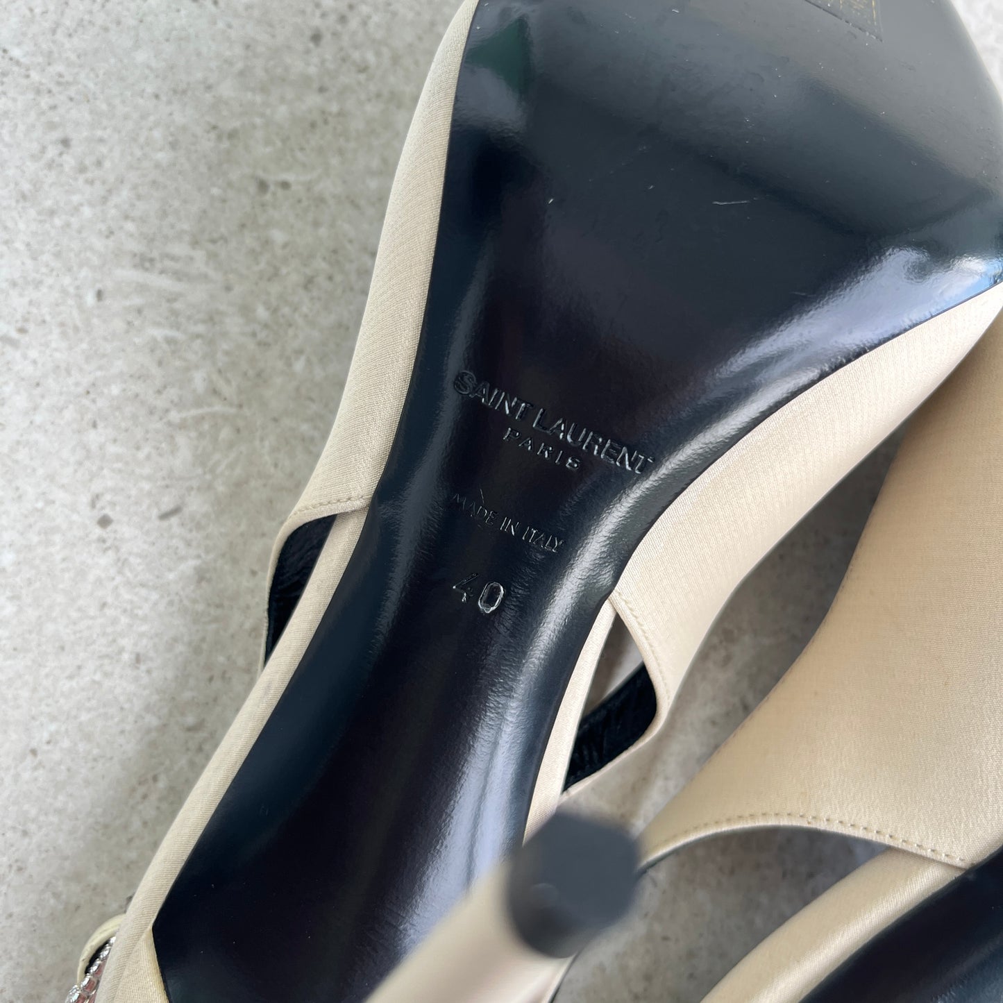 Saint Laurent Zoe Slingback Pump in Pale Sand