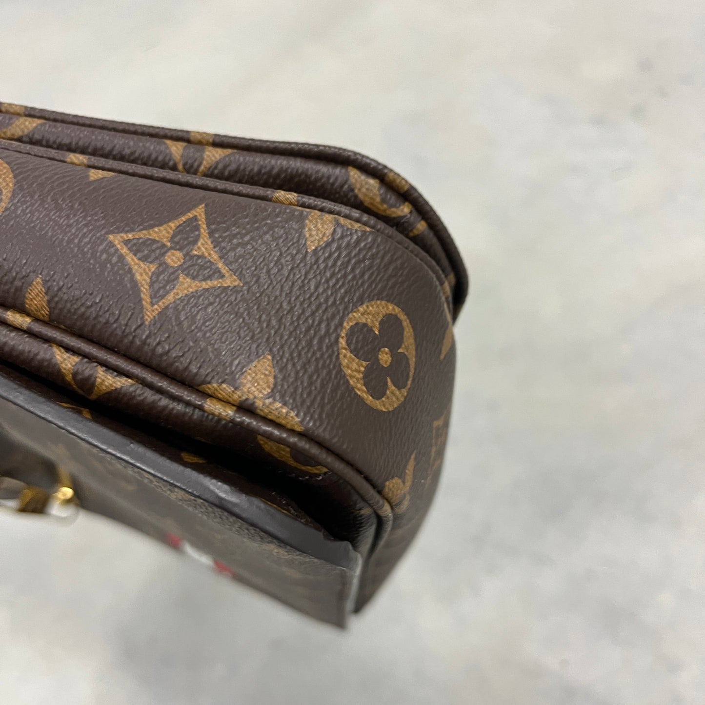 Louis Vuitton Monogram Patches Pochette Metis