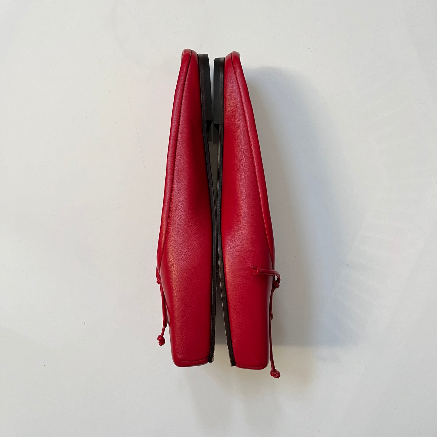 JACQUEMUS Les Mules Plates Ballet in Red