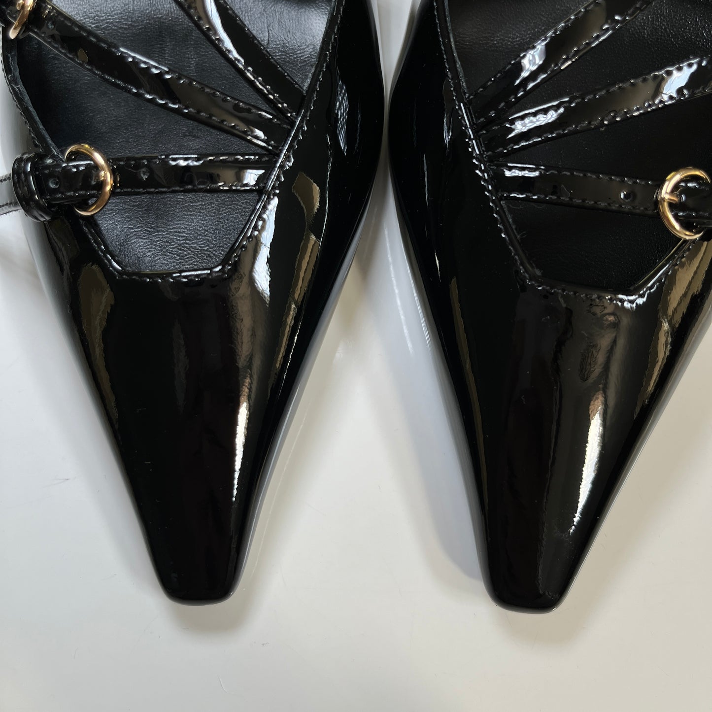 Miu Miu Heel Sandal in Vernice Nero