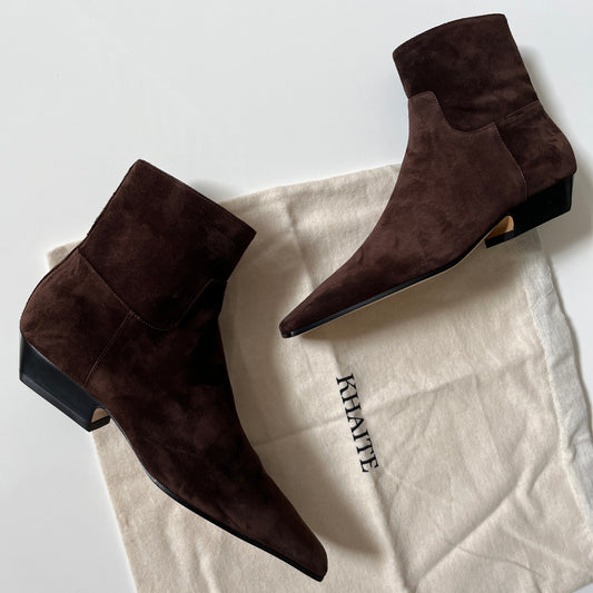 KHAITE Marfa Classic Flat Ankle Boot in Coffee