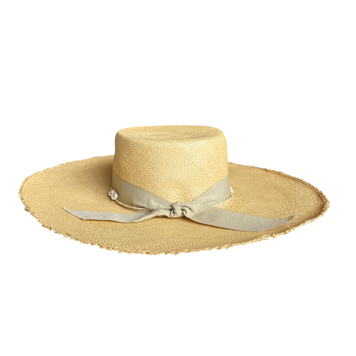 SENSI STUDIO Cordovez Hat with Seashells in Beige & Cream